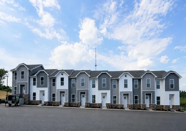 Multi family home for sale at 919 Martin St Building D, Clarksville, TN 37040 | MLS# 3529563