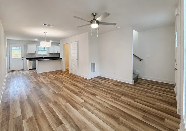 Photo 2 of Multi family home for sale at 919 Martin St Building D, Clarksville, TN 37040 | MLS# 3529563 | Listing updated on 2026-08-31