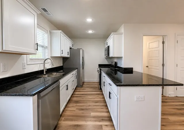 Photo 4 of Multi family home for sale at 919 Martin St Building D, Clarksville, TN 37040 | MLS# 3529563 | Listing updated on 2026-08-31