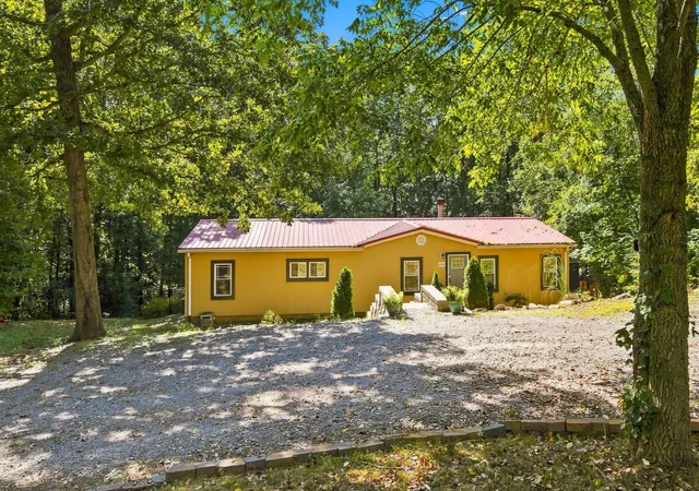 Photo 3 of Manufactured home for sale at 1539 Cc Rd, Kingston Springs, TN 37082 | MLS# 3529706 | Listing updated on 2026-08-31