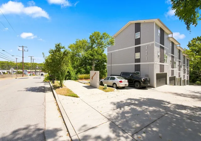 Photo 3 of Townhouse for sale at 421 Elysian Flds Rd #4, Nashville, TN 37211 | MLS# 3542352 | Listing updated on 2026-09-05