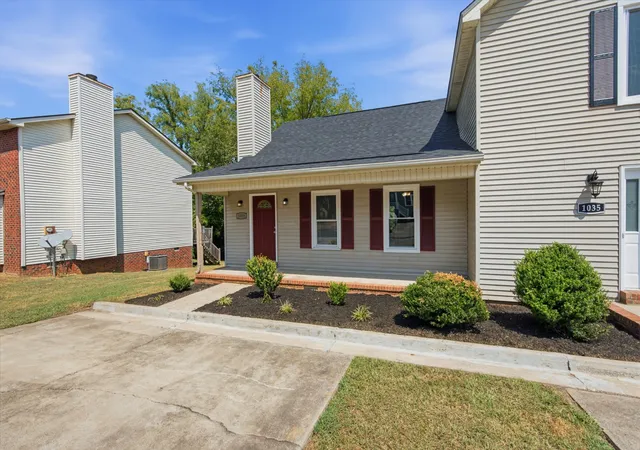 Photo 3 of Townhouse for sale at 1033 Silver Point Dr, Murfreesboro, TN 37130 | MLS# 3529662 | Listing updated on 2026-09-18
