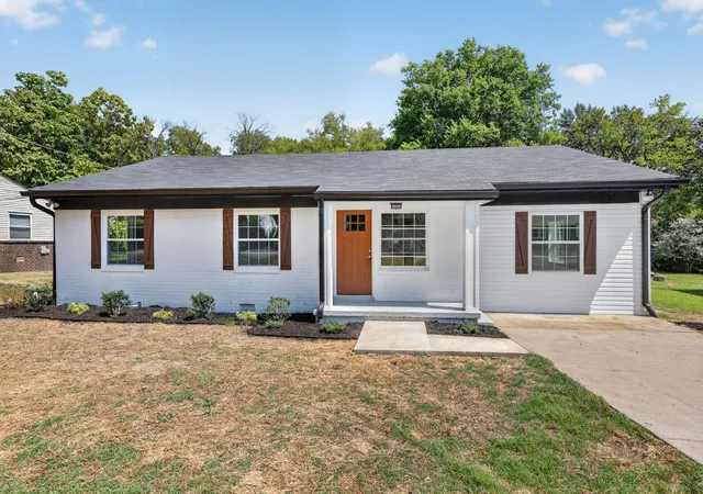 Single family home for sale at 811 Boles St, Gallatin, TN 37066 | MLS# 3542288