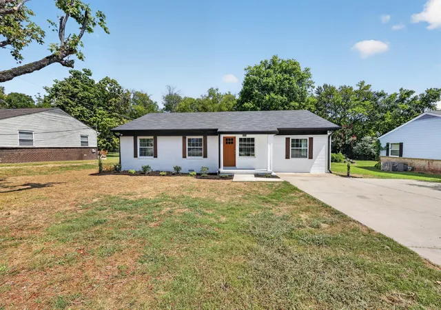 Photo 3 of Single family home for sale at 811 Boles St, Gallatin, TN 37066 | MLS# 3542288 | Listing updated on 2026-10-08