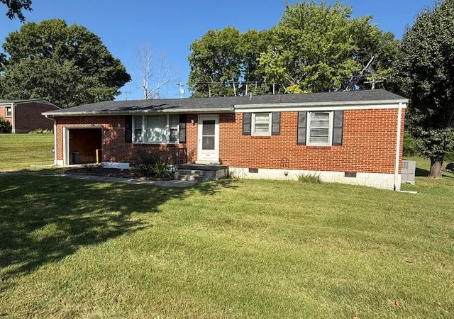 Photo 2 of Single family home for sale at 2004 Wedgewood Dr, Columbia, TN 38401 | MLS# 3529648 | Listing updated on 2026-09-08