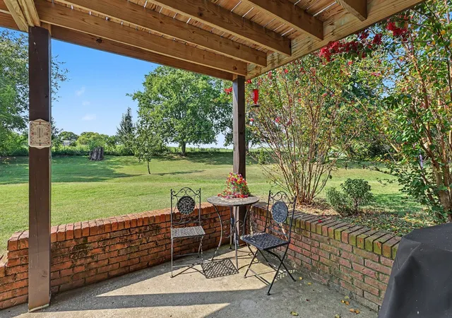 Photo 2 of Single family home for sale at 331 Maplewood Dr, Cornersville, TN 37047 | MLS# 3545429 | Listing updated on 2026-09-13