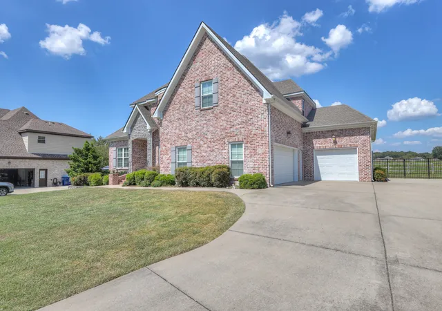 Photo 3 of Sale Pending at 504 Tybarber Ave, Murfreesboro, TN 37129 | MLS# 3541377 | Listing updated on 2026-09-23