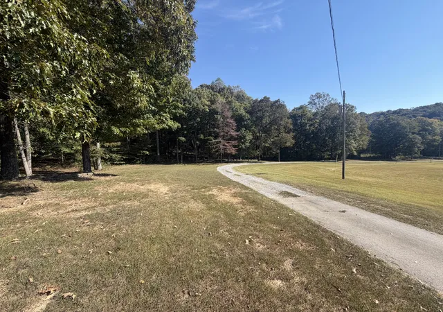 Photo 2 of Single family home for sale at 1291 Little Bartons Crk Rd, Cumberland Furnace, TN 37051 | MLS# 3610037 | Listing updated on 2026-10-20