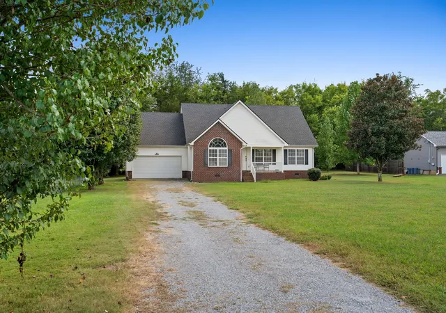 Photo 3 of Single family home for sale at 2431 Vanlawn Ln, Christiana, TN 37037 | MLS# 3530955 | Listing updated on 2026-09-02