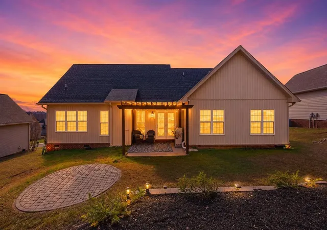 Photo 3 of Sale Pending at 1744 Overdale Dr Nw, Cleveland, TN 37312 | MLS# 3548134 | Listing updated on 2026-10-12