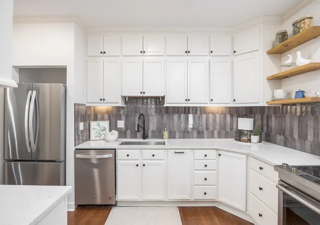 Photo 4 of Townhouse for sale at 108 Jefferson Sq, Nashville, TN 37215 | MLS# 3611872 | Listing updated on 2026-10-09