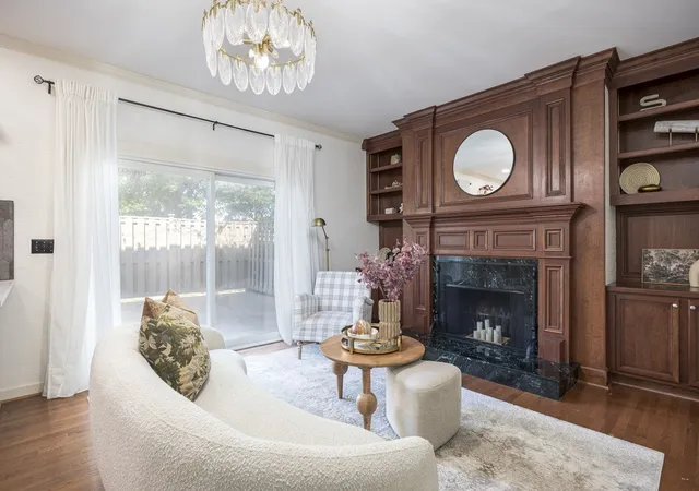 Photo 3 of Townhouse for sale at 108 Jefferson Sq, Nashville, TN 37215 | MLS# 3611872 | Listing updated on 2026-10-09