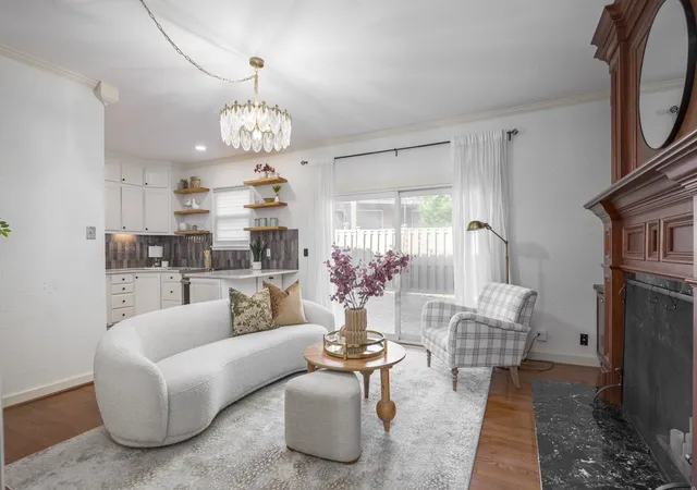 Photo 3 of Townhouse for sale at 108 Jefferson Sq, Nashville, TN 37215 | MLS# 3611872 | Listing updated on 2026-10-09