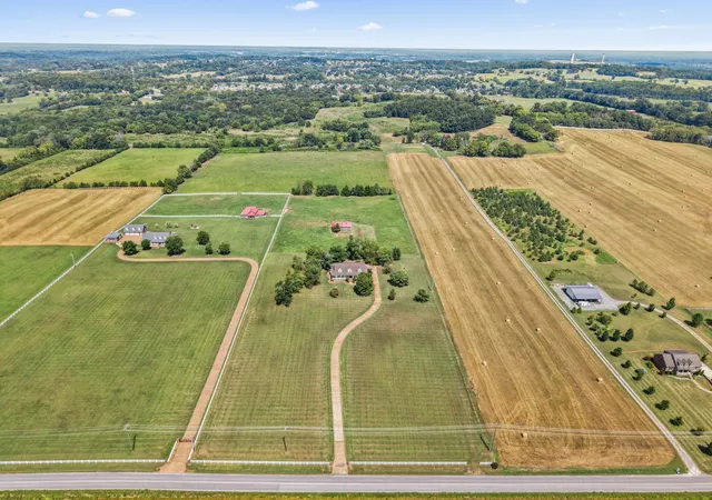 Photo 1 of Single family home for sale at 625 Double Log Cabin Rd, Lebanon, TN 37087 | MLS# 3542958 | Listing updated on 2026-09-21