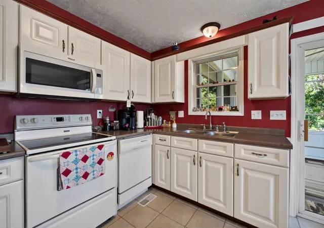 Photo 3 of Single family home for sale at 2593 Nova Cir, Cookeville, TN 38501 | MLS# 3529764 | Listing updated on 2026-08-31