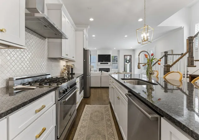 Photo 3 of Townhouse for sale at 916 Montrose Ave #A, Nashville, TN 37204 | MLS# 3530915 | Listing updated on 2026-10-04