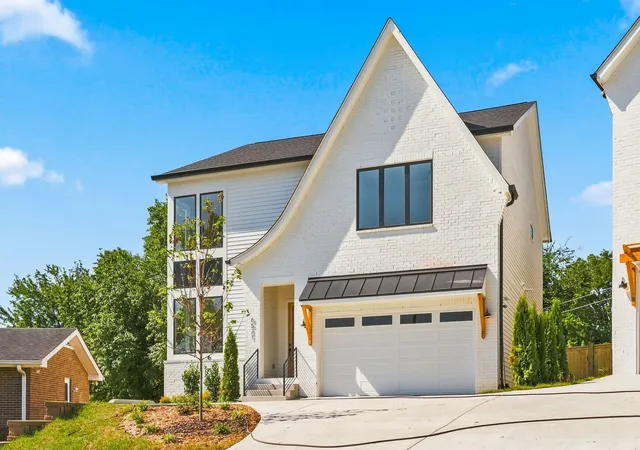 Photo 1 of Single family home for sale at 6521 Firestone Ct, Nashville, TN 37209 | MLS# 3529821 | Listing updated on 2026-09-01