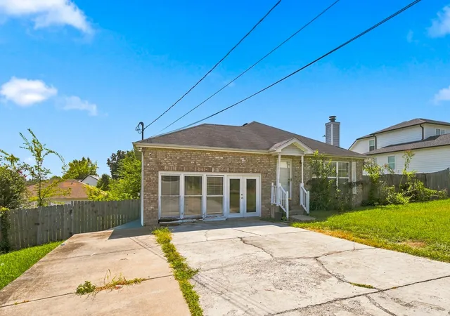 Photo 2 of Single family home for sale at 511 Holland Ridge Dr, La Vergne, TN 37086 | MLS# 3541071 | Listing updated on 2026-09-04