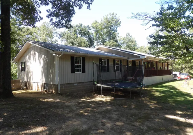 Photo 3 of Single family home for sale at 2719 Mckenzie Rd, Parsons, TN 38363 | MLS# 3530309 | Listing updated on 2026-09-01