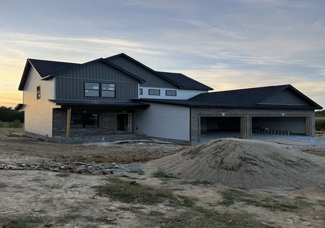 Photo 3 of Single family home for sale at 3700 Old Hwy 48, Clarksville, TN 37040 | MLS# 3529817 | Listing updated on 2026-10-01