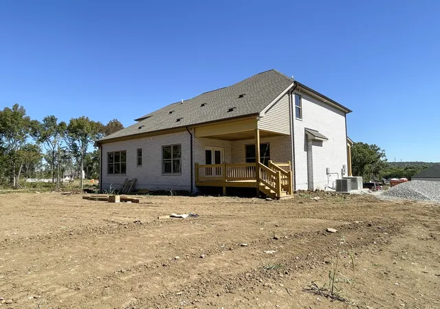 Photo 2 of Single family home for sale at 325 Goodwin Ln, Lebanon, TN 37087 | MLS# 3530746 | Listing updated on 2026-10-23