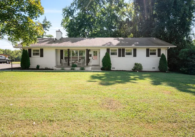 Photo 1 of Single family home for sale at 1106 Jones Blvd, Murfreesboro, TN 37129 | MLS# 3544930 | Listing updated on 2026-09-30