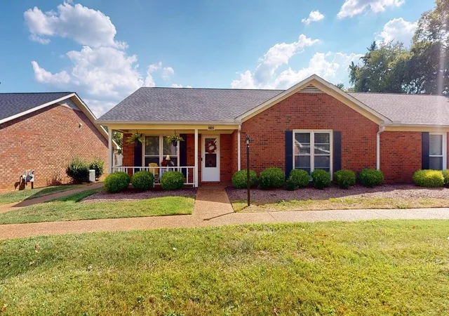 Townhouse for sale at 2148 River Chase Dr, Murfreesboro, TN 37128 | MLS# 3593555