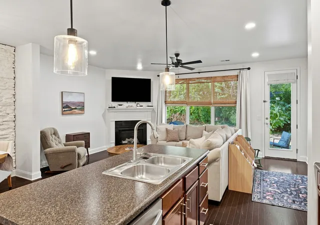 Photo 4 of Townhouse for sale at 429 Waterbrook Dr, Mount Juliet, TN 37122 | MLS# 3530470 | Listing updated on 2026-09-14