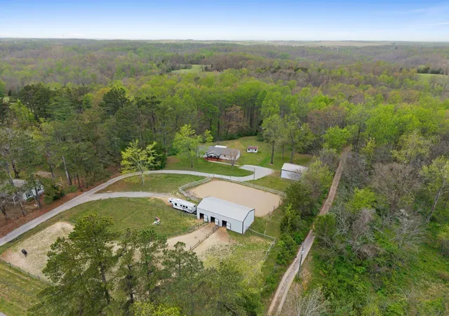 Photo 3 of Single family home for sale at 7687 Pewitt Rd, Franklin, TN 37064 | MLS# 3530021 | Listing updated on 2026-10-10