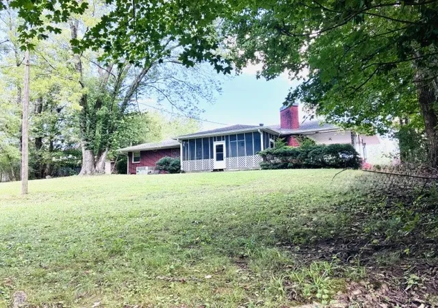 Photo 3 of Single family home for sale at 141 N Forrest Ave, Camden, TN 38320 | MLS# 3529929 | Listing updated on 2026-09-14