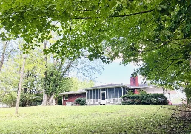 Photo 4 of Single family home for sale at 141 N Forrest Ave, Camden, TN 38320 | MLS# 3529929 | Listing updated on 2026-09-14