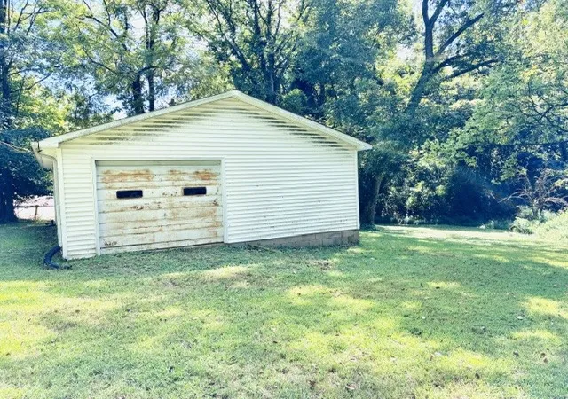 Photo 7 of Single family home for sale at 141 N Forrest Ave, Camden, TN 38320 | MLS# 3529929 | Listing updated on 2026-09-14