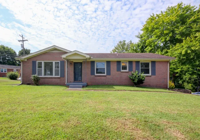 Photo 1 of Single family home for sale at 2128 Memorial Dr, Clarksville, TN 37043 | MLS# 3529917 | Listing updated on 2026-09-01