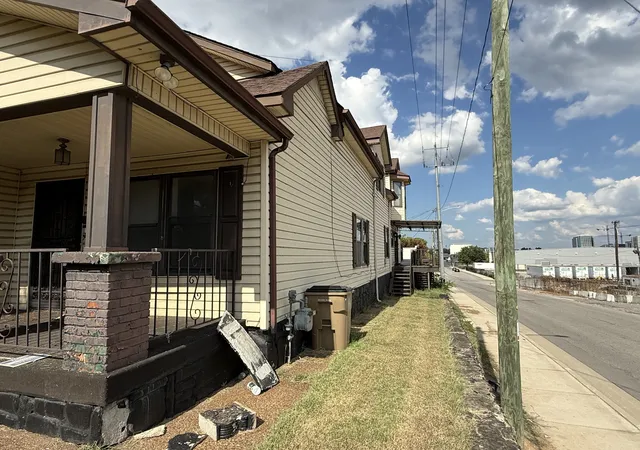Photo 3 of Single family home for sale at 900 Morrison St, Nashville, TN 37208 | MLS# 3529923 | Listing updated on 2026-09-02