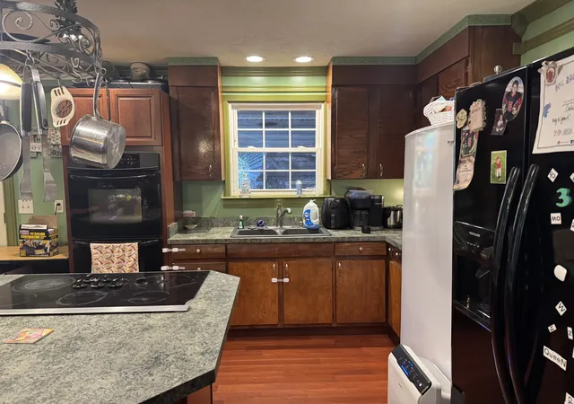 Photo 2 of Sale Pending at 304 Delvin Dr, Nashville, TN 37211 | MLS# 3529919 | Listing updated on 2026-09-01