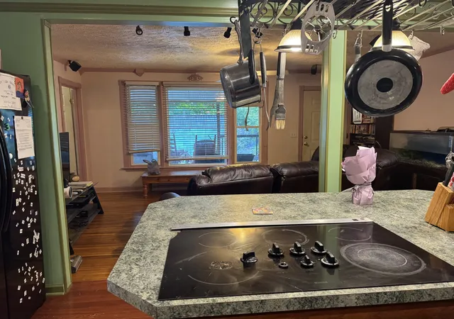 Photo 3 of Sale Pending at 304 Delvin Dr, Nashville, TN 37211 | MLS# 3529919 | Listing updated on 2026-09-01