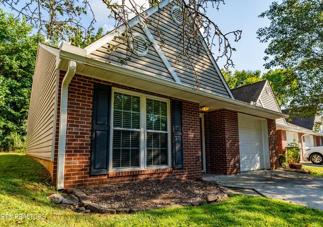 Photo 2 of Condo for sale at 228 Dalton Pl Way, Knoxville, TN 37912 | MLS# 3529933 | Listing updated on 2026-09-02