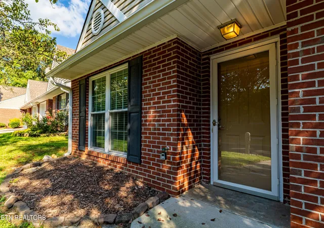 Listing Photo 5 - Condo for sale in building located at 228 Dalton Pl Wy, Knoxville, TN 37912