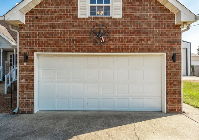 Photo 3 of Single family home for sale at 1026 Waters Edge Cir, Mount Juliet, TN 37122 | MLS# 3531658 | Listing updated on 2026-09-14
