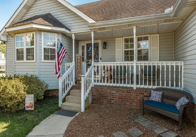 Photo 4 of Single family home for sale at 1026 Waters Edge Cir, Mount Juliet, TN 37122 | MLS# 3531658 | Listing updated on 2026-09-14