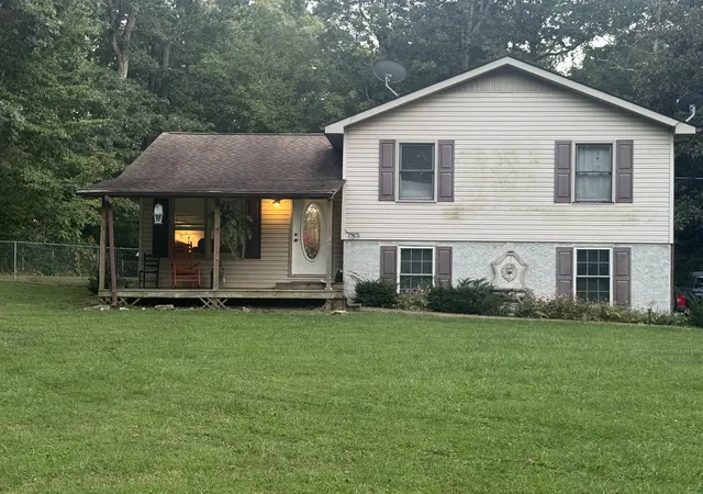 Photo 1 of Single family home for sale at 132 Petalbrook Ln, Livingston, TN 38570 | MLS# 3529949 | Listing updated on 2026-10-11