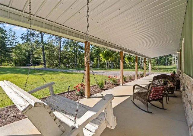Photo 3 of Single family home for sale at 129 Upper Alsup Rd, Tennessee Ridge, TN 37178 | MLS# 3531676 | Listing updated on 2026-10-08