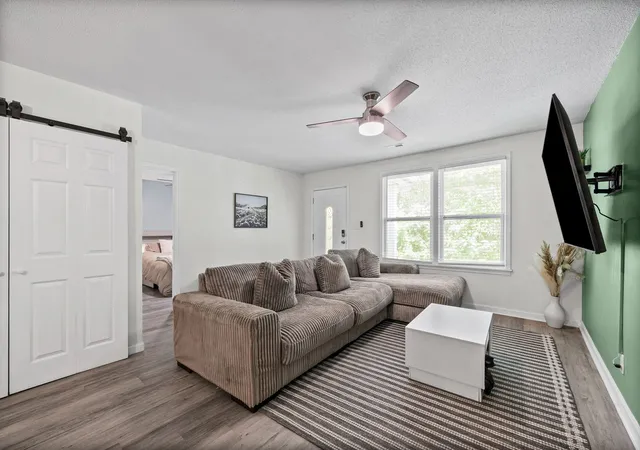 Photo 3 of Single family home for sale at 476 Ginkgo Dr, Clarksville, TN 37042 | MLS# 3529996 | Listing updated on 2026-09-28