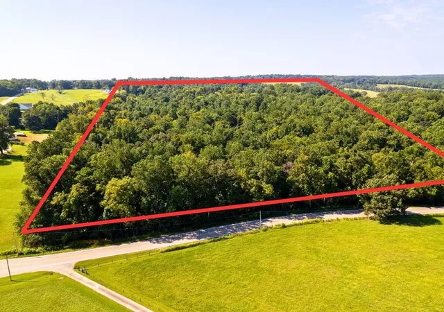 Land for sale at 1 Vanleer Hwy, Charlotte, TN 37036 | MLS# 3530522