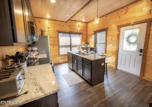 Single family home for sale at 855 Osprey Way, Pigeon Forge, TN 37863 | MLS# 3530016 | Listing updated on 2026-09-01