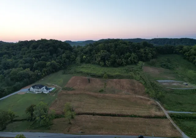 Photo 3 of Land for sale at 1 Carters Crk Pike, Franklin, TN 37064 | MLS# 3531737 | Listing updated on 2026-09-03