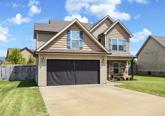 Photo 2 of Single family home for sale at 571 Tracy Ln, Clarksville, TN 37040 | MLS# 3544805 | Listing updated on 2026-10-09