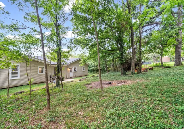 Photo 30 of Single family home for sale at 217 Cayce St, Hopkinsville, KY 42240 | MLS# 3530156 | Listing updated on 2026-09-01