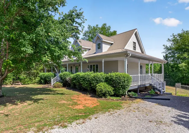 Single family home for sale at 412 Rock Sta Rd, Rock Island, TN 38581 | MLS# 3530101