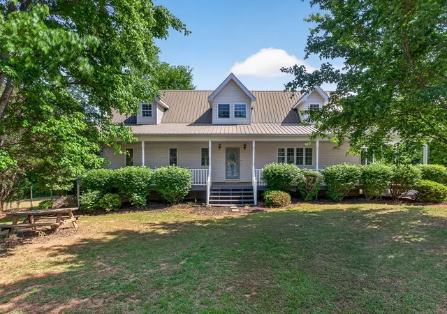 Photo 2 of Single family home for sale at 412 Rock Sta Rd, Rock Island, TN 38581 | MLS# 3530101 | Listing updated on 2026-09-04
